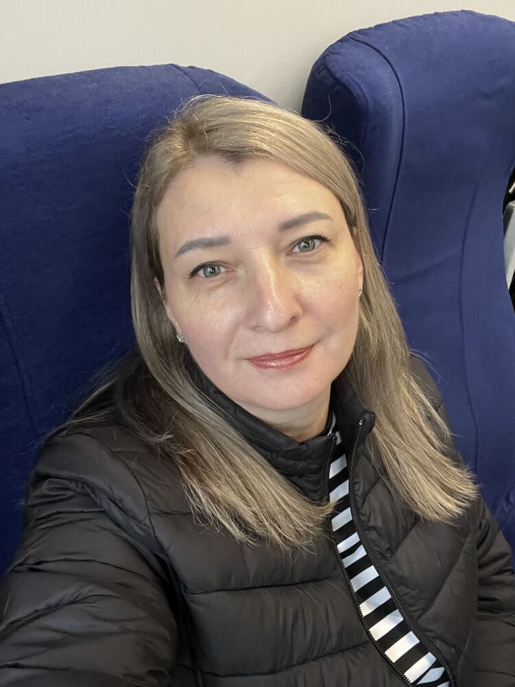  54154634  Anna, 47 ,    