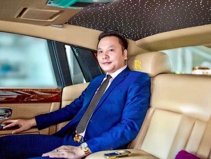 ���� 31181854 ������� John, 40 ���, ���� ���������� � �������