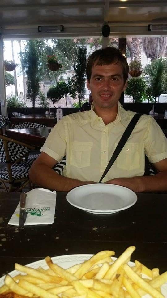  17529604  Alex, 39 ,    