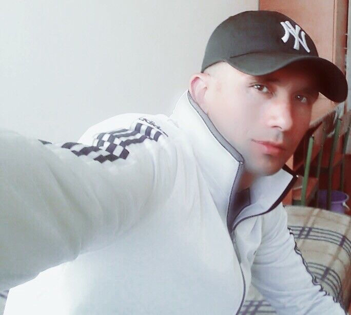 ���������� �������, ���� ������� Adham, 38 ���, ������������ ��� ����� � ���������, c�������� ���������, ���������