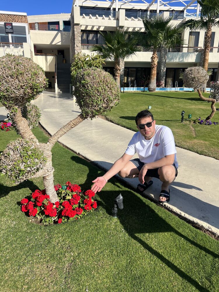  ,   Feruzbek, 35 ,   ,   