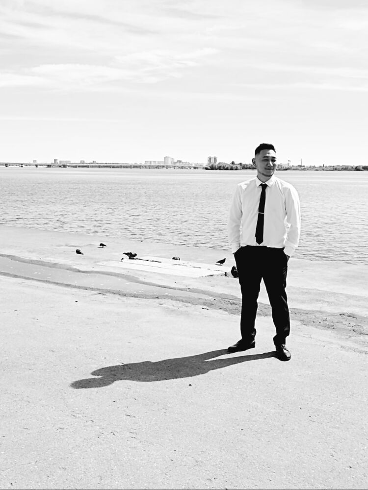  ,   IGOR KHEGAY, 31 ,   c , 