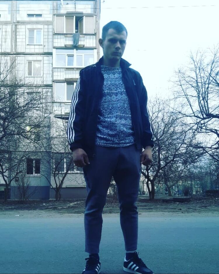  36718904  , 25 ,    