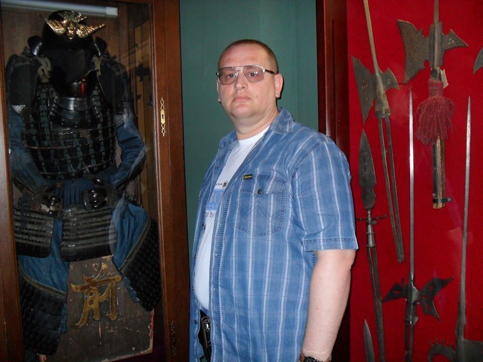  18941834  David, 63 ,    -