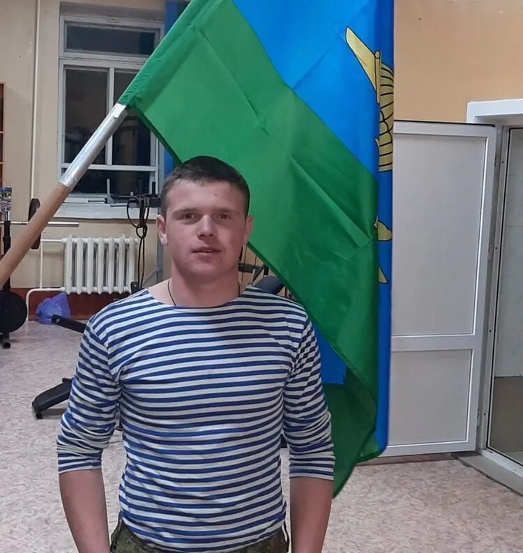  33895754  , 22 ,    