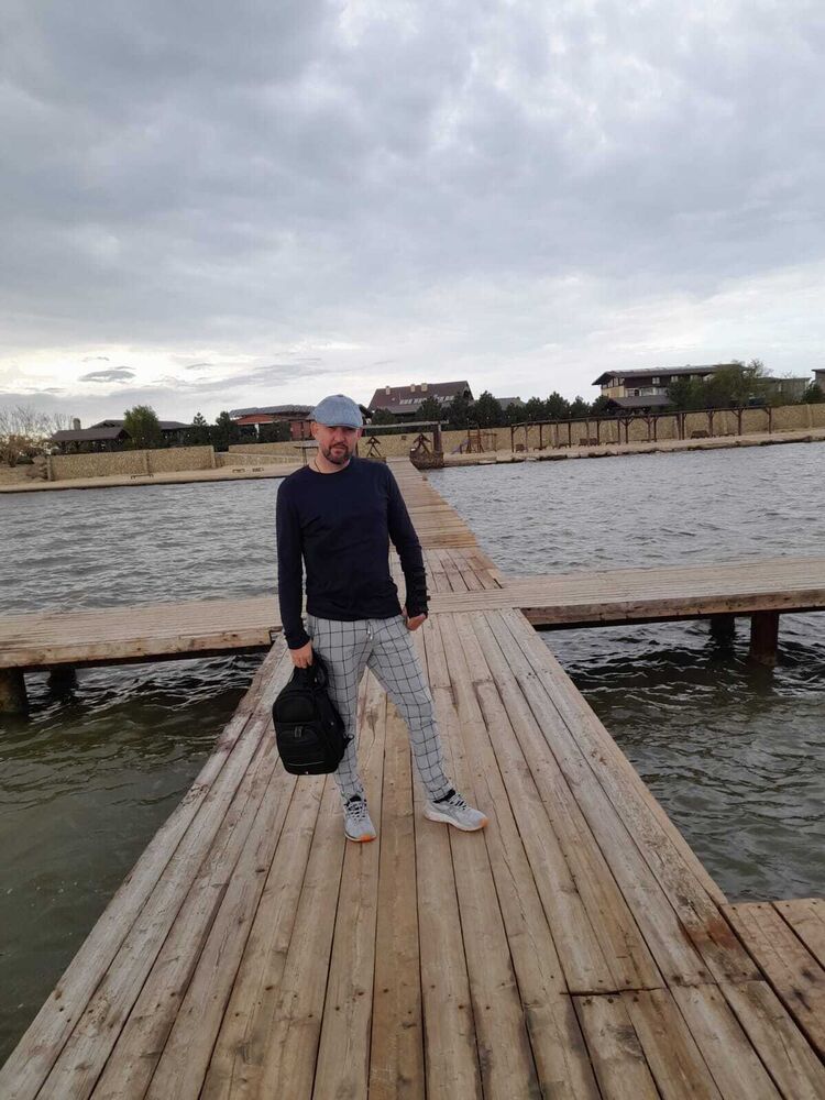  ,   Andrey, 48 ,   ,   