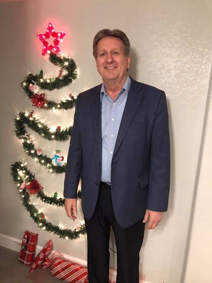  48814464  Wes stephens, 62 ,    