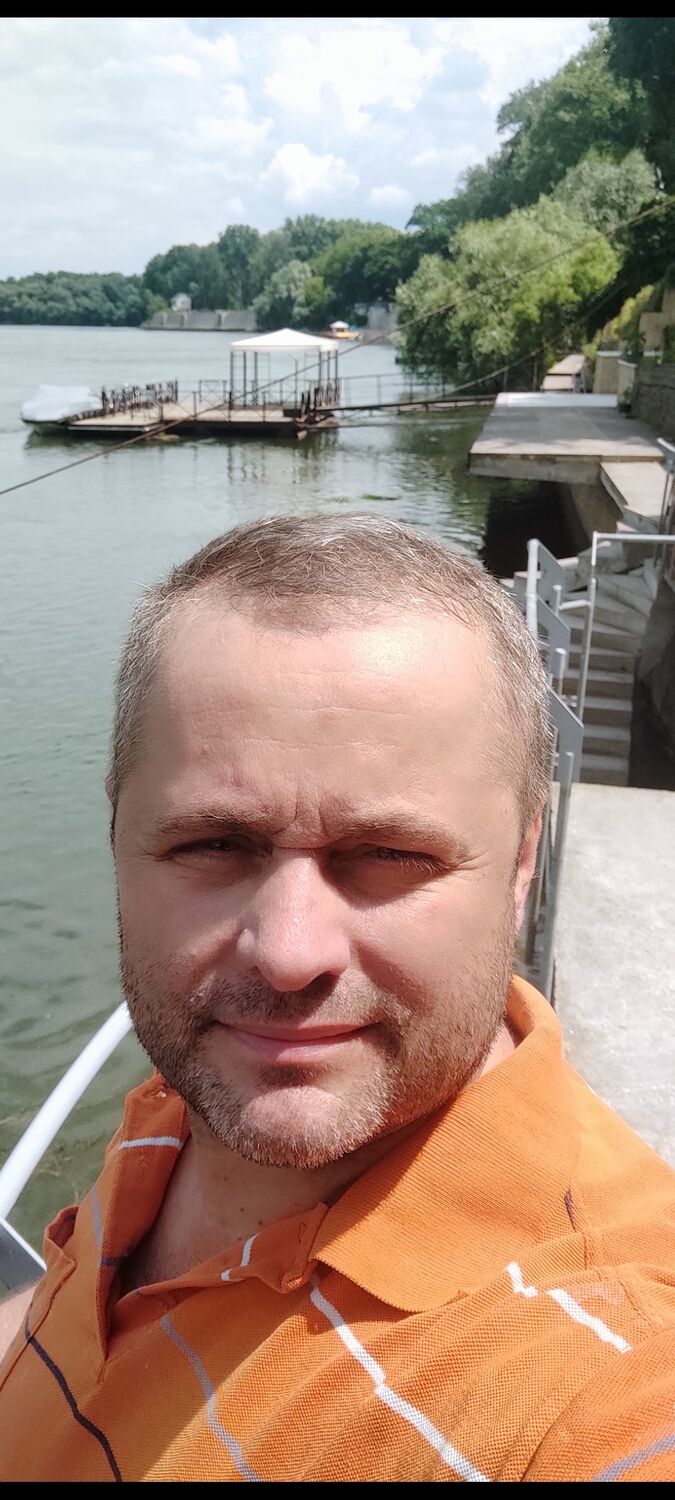  ,   Vitalie, 48 ,   ,   , c 