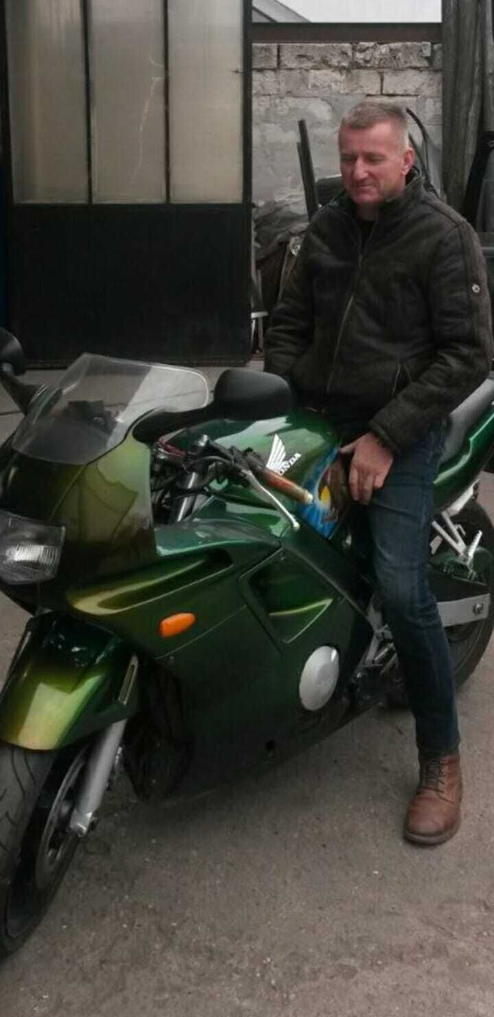  40193924  Beli, 57 ,    Podgorica