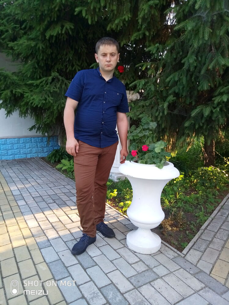 24101284  Andrey, 31 ,    