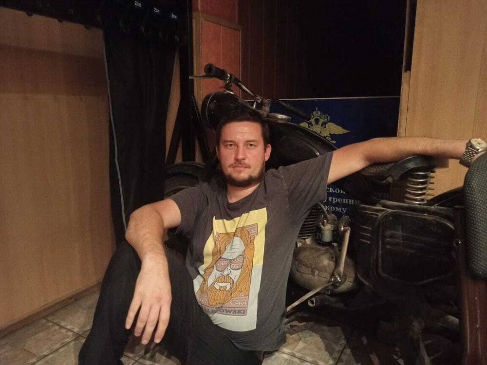  -,   Serge, 38 ,   ,   , c 