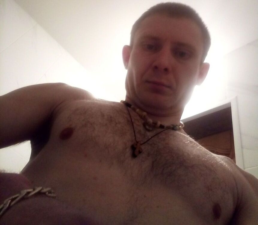  ,   Fuckskinnyas, 22 ,   