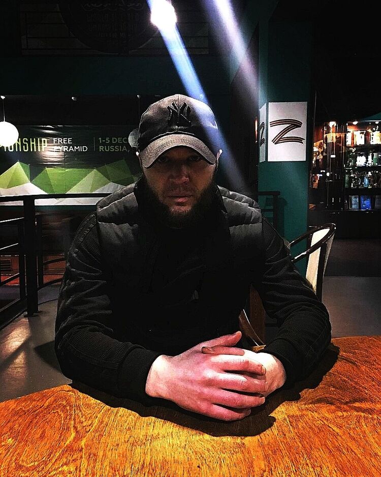  33080874  , 32 ,    