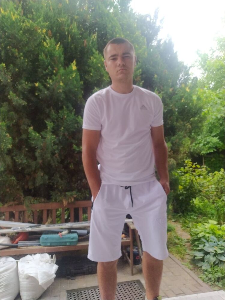  53982344  David, 22 ,    