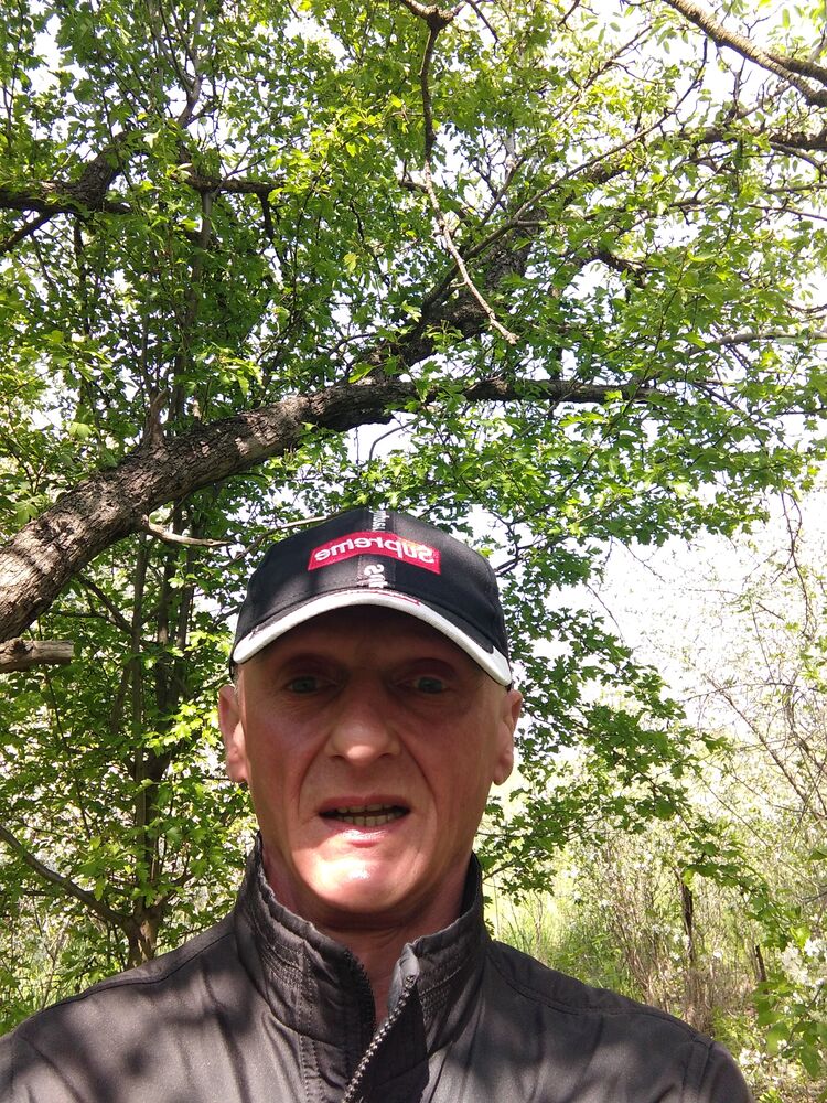  ,   Maksim, 41 ,   c 