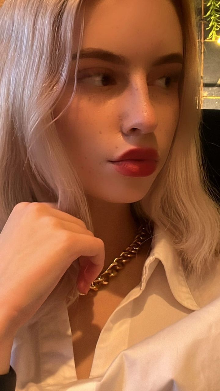  27448284  , 26 ,    -