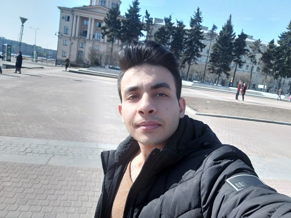  15863474  Hasan, 32 ,    -