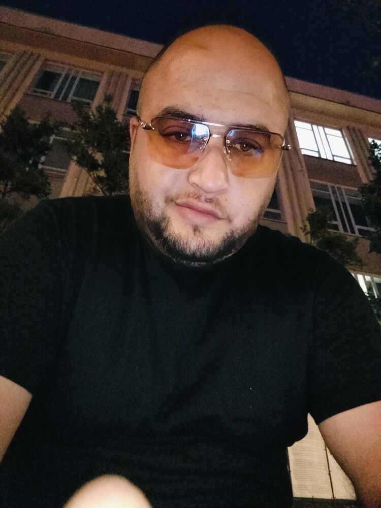  ,   Mehdi, 33 ,   ,   