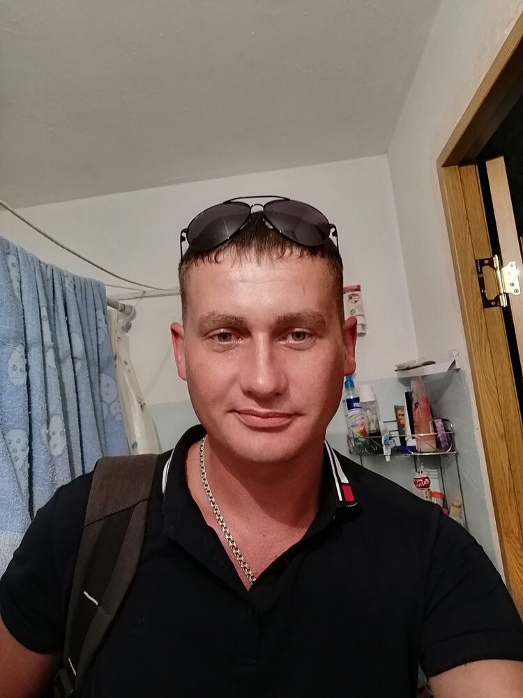  46455724  Alexander, 38 ,    