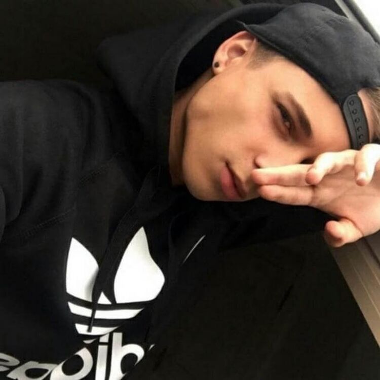  34481534  Slevin, 35 ,    