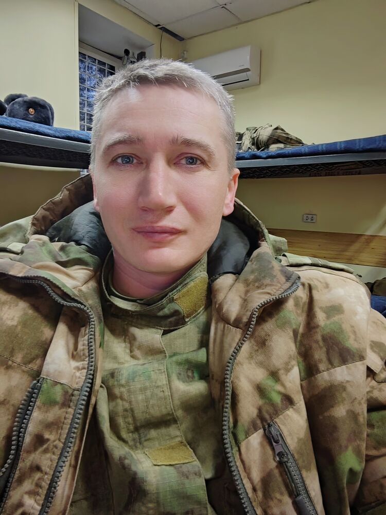  --,   , 37 ,     , c 