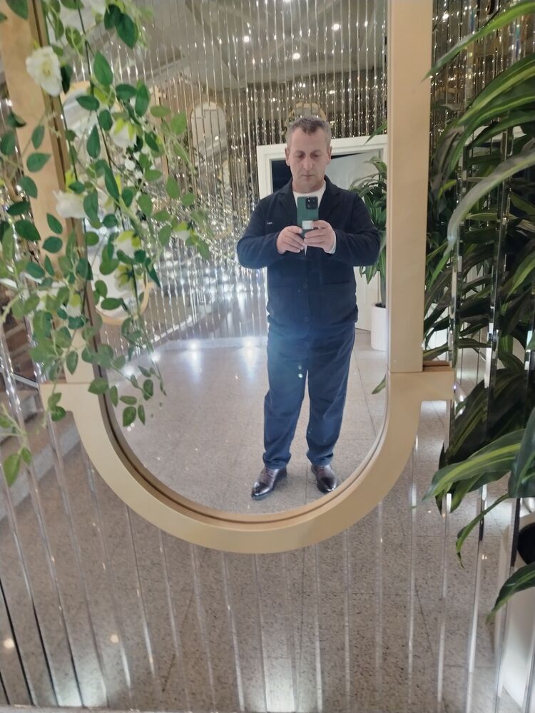  54427694  Givi, 53 ,    