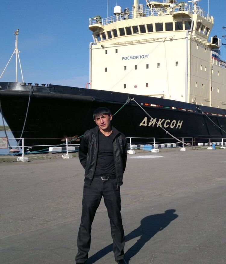  6652174  Kerim, 36 ,    