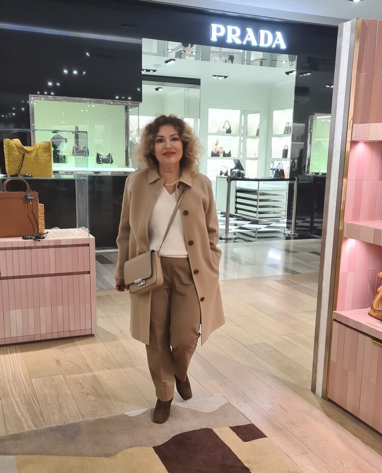  ,   Irina, 52 ,     , c 