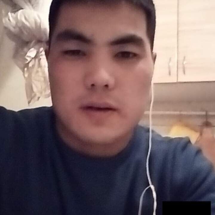  21280754  Hurik, 32 ,    