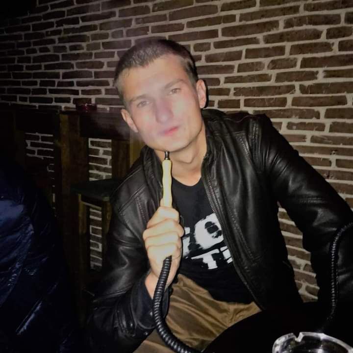  24187074  Taras, 27 ,    