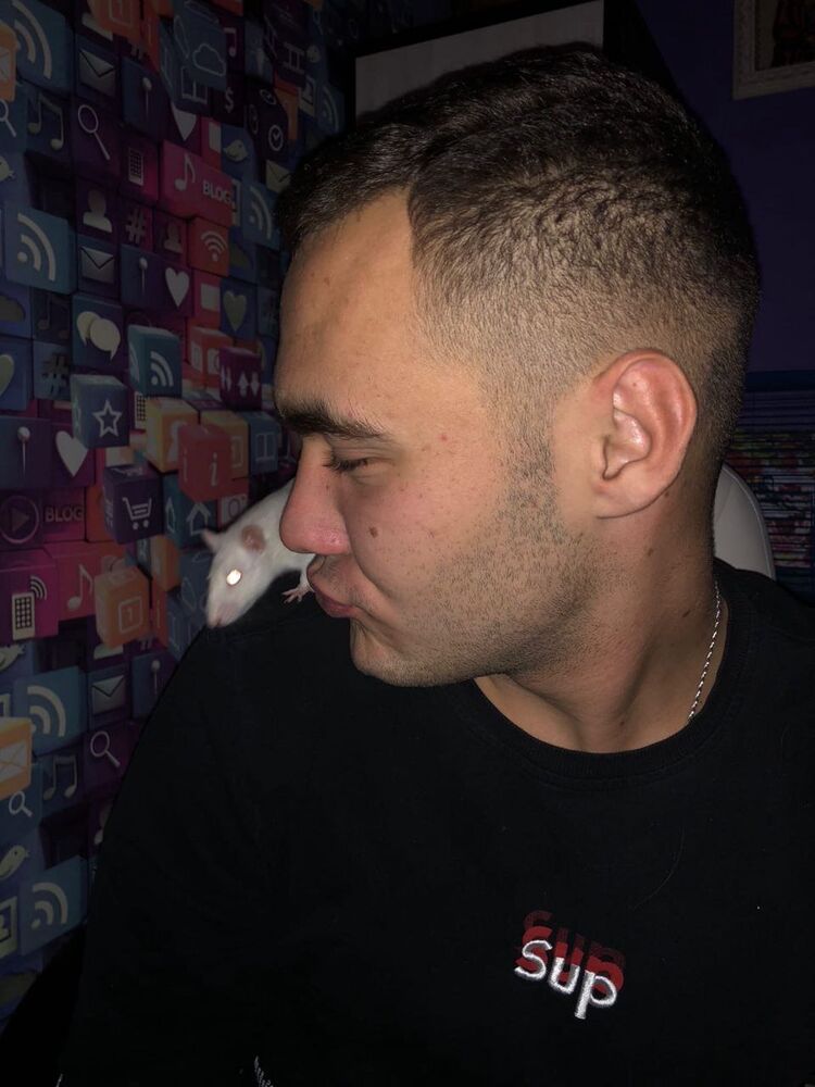  -,   Artyom, 23 ,   ,   