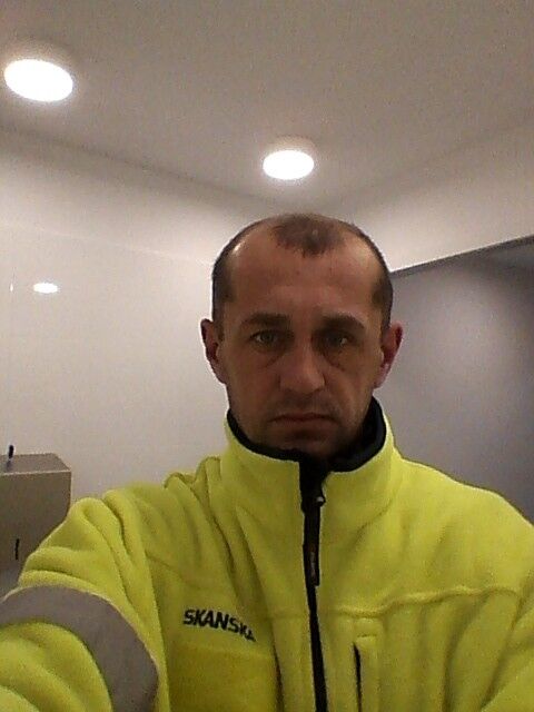  ,   Adam, 44 ,   ,   , c 
