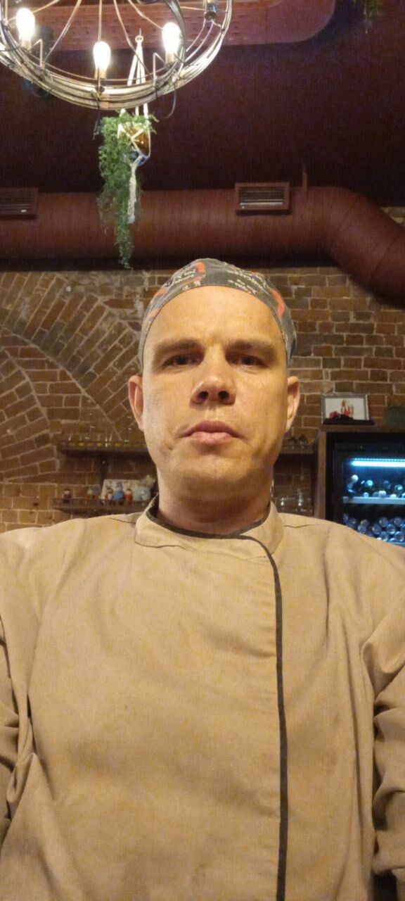  44193034  ALEKSEI, 39 ,     