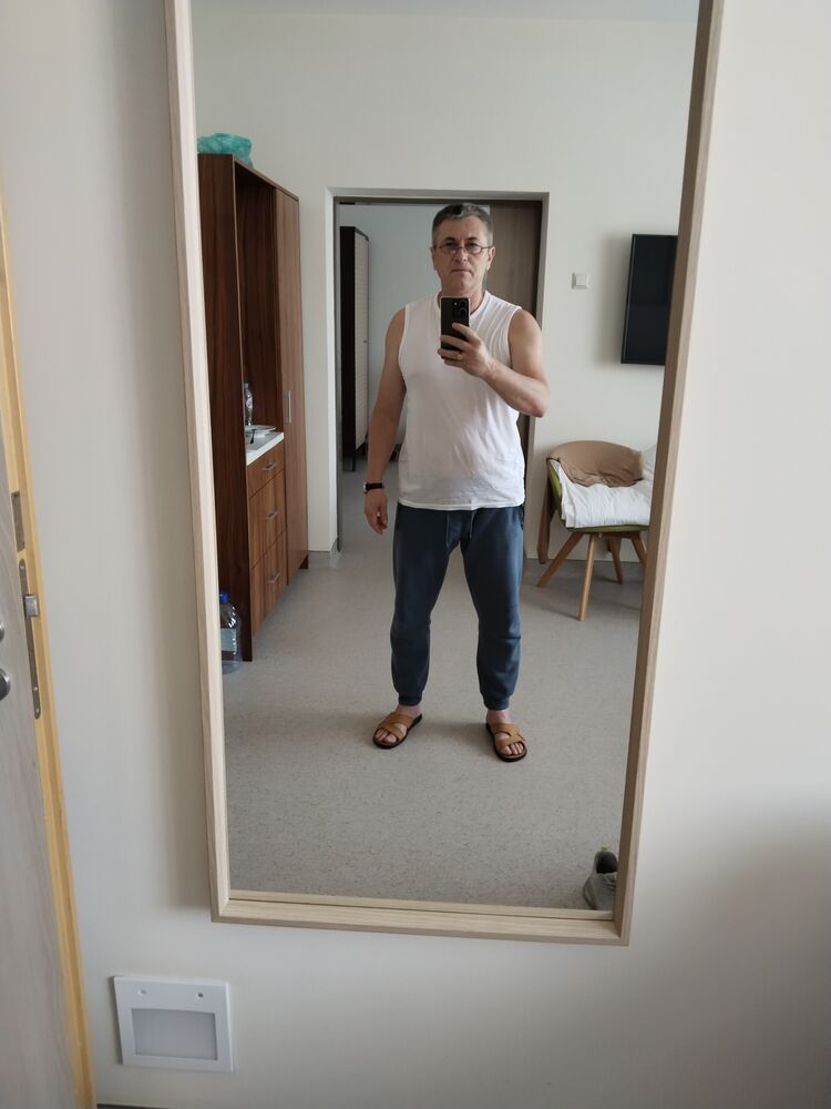  52692384  , 49 ,    