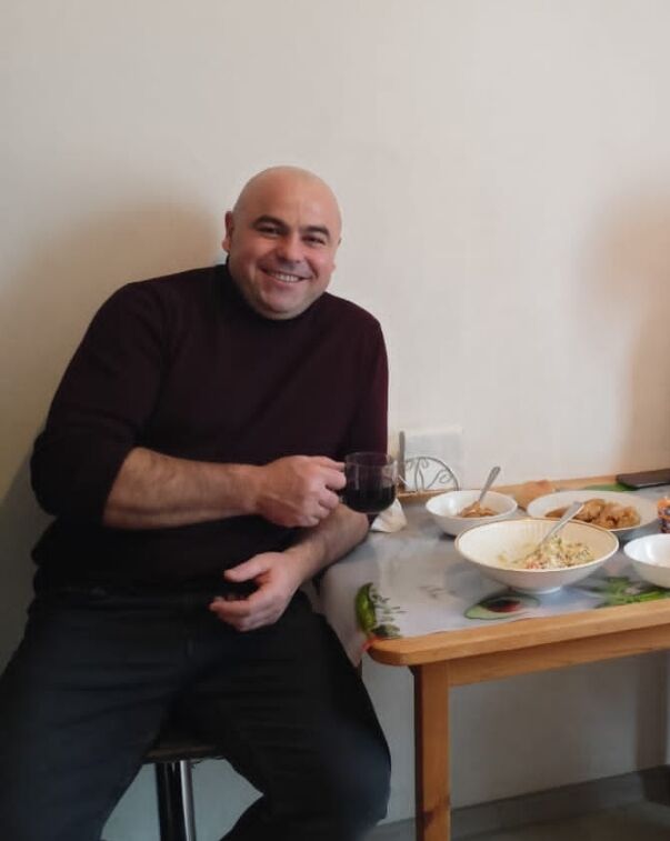  31079534  , 44 ,    -