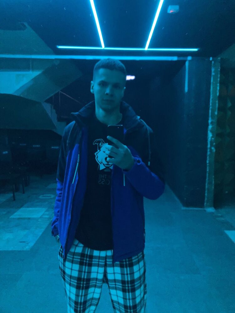  49077654  , 21 ,    