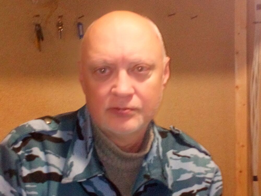  32077224  Valera, 60 ,    