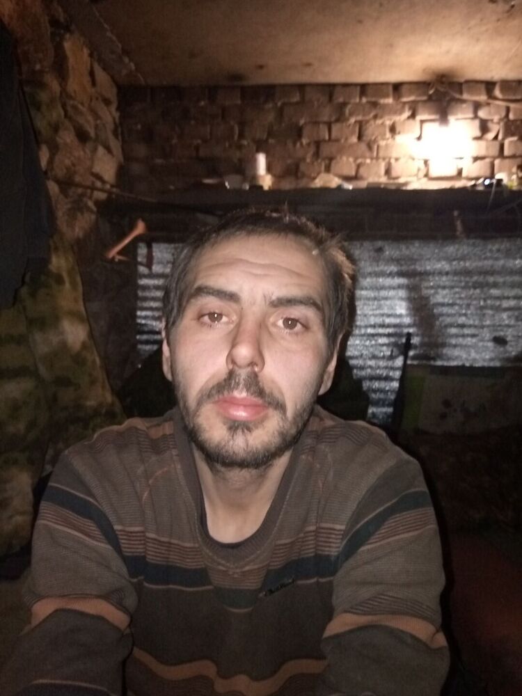  33110684  , 37 ,    