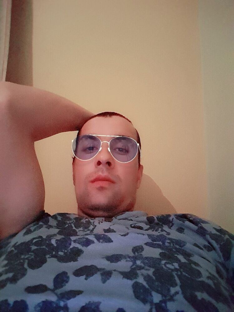  22158374  Den, 42 ,    --