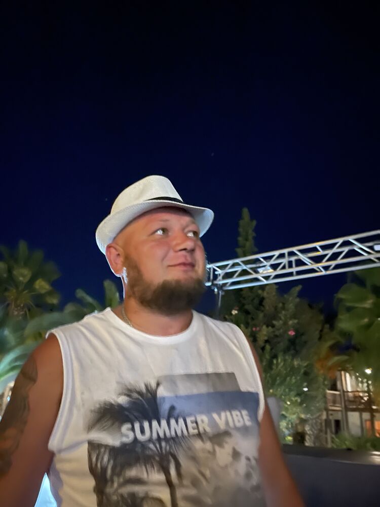 ���� 55452564 ������� ����, 26 ���, ���� ���������� � Aberdeen