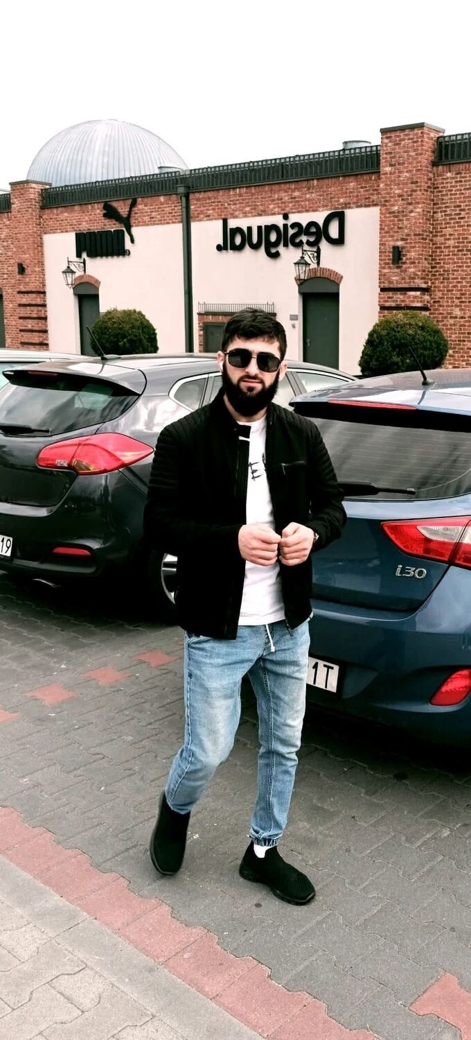  ,   Ali, 28 ,   ,   , c 