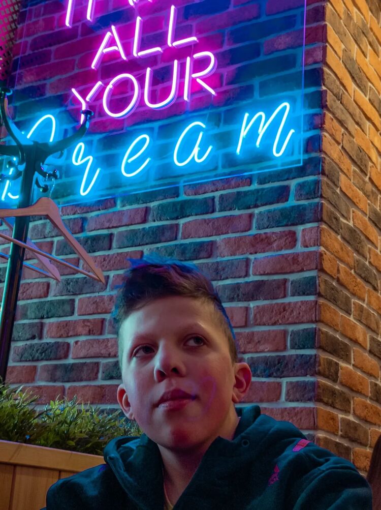  33490714  , 23 ,    -