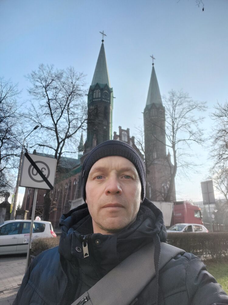  Bytom,   , 49 ,   ,   
