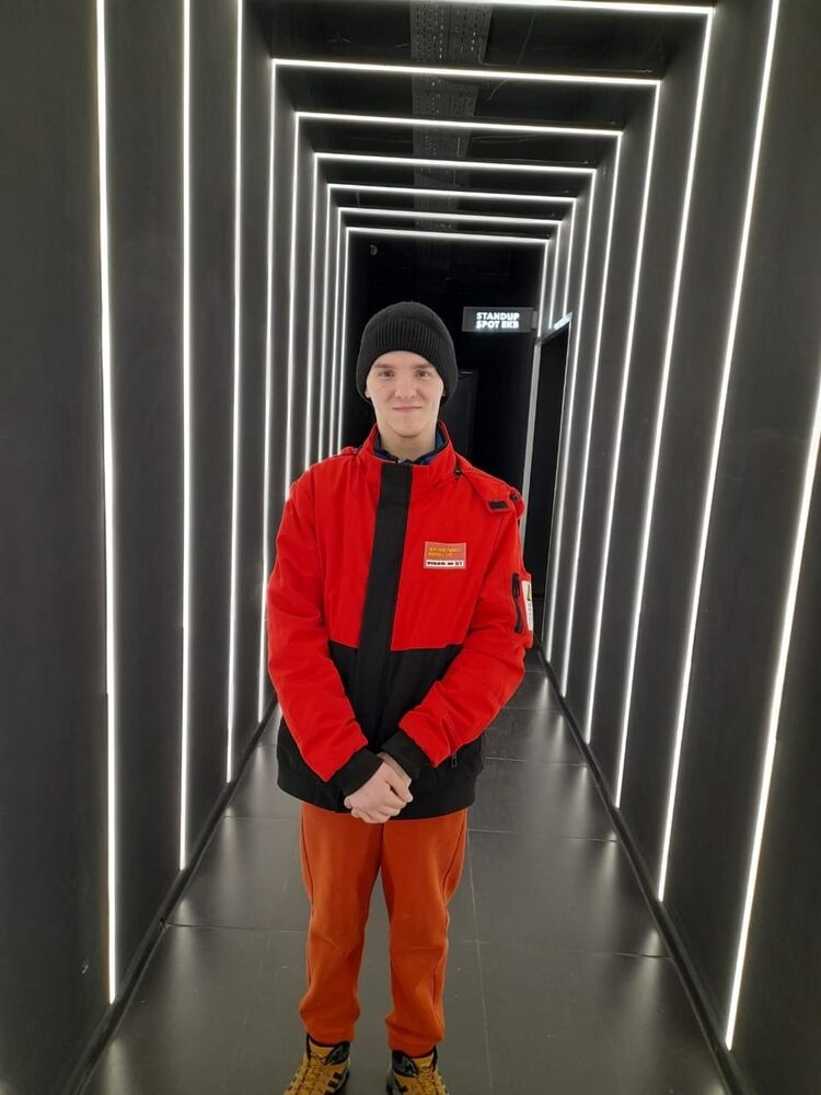  49393104  Vladimir, 22 ,    