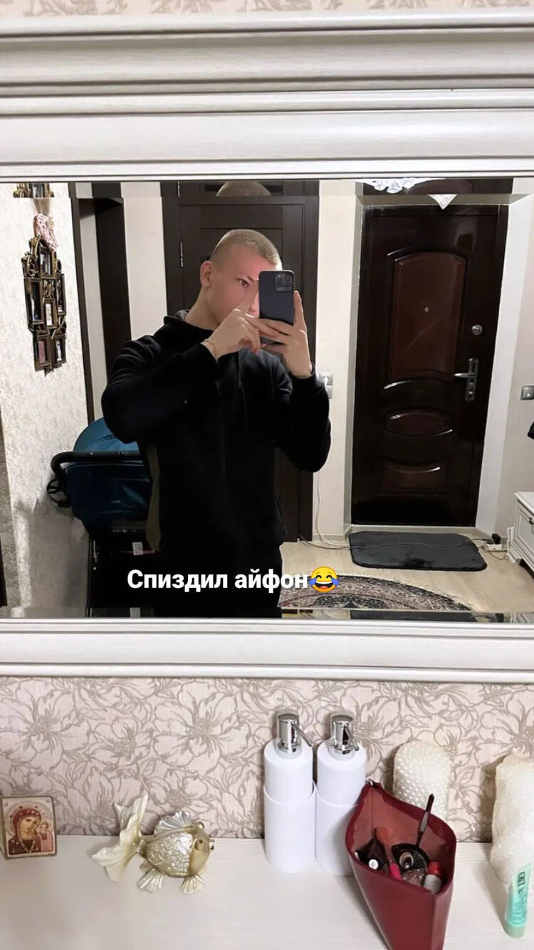  48835174  , 21 ,    