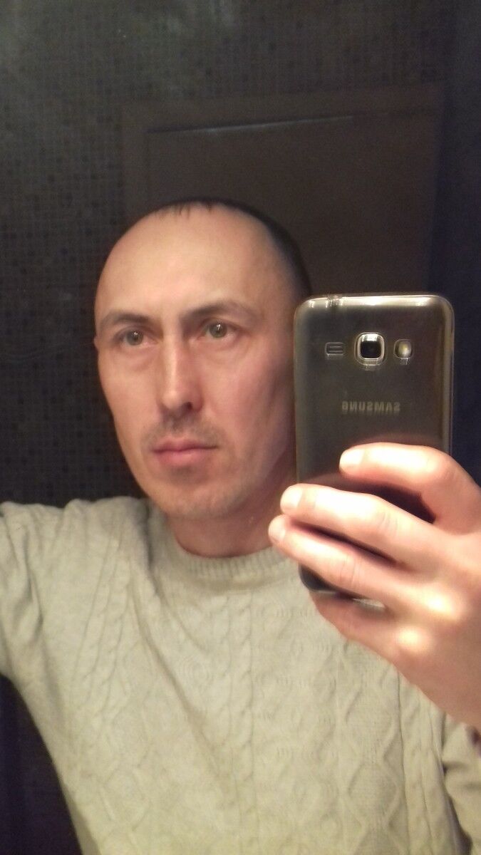  9539094  Slavik, 45 ,     