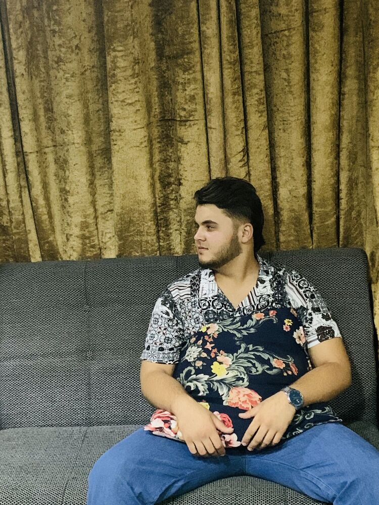  29683464  Nik, 22 ,    