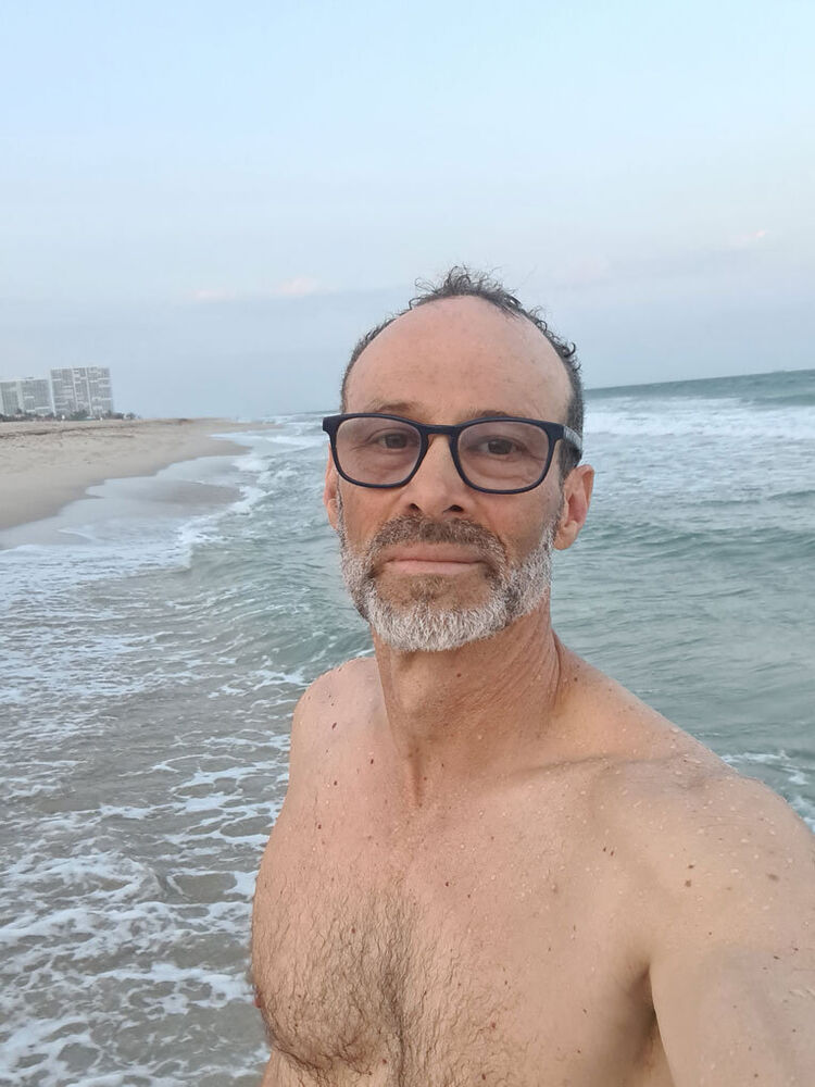  Hallandale Beach,   John, 53 ,   c 