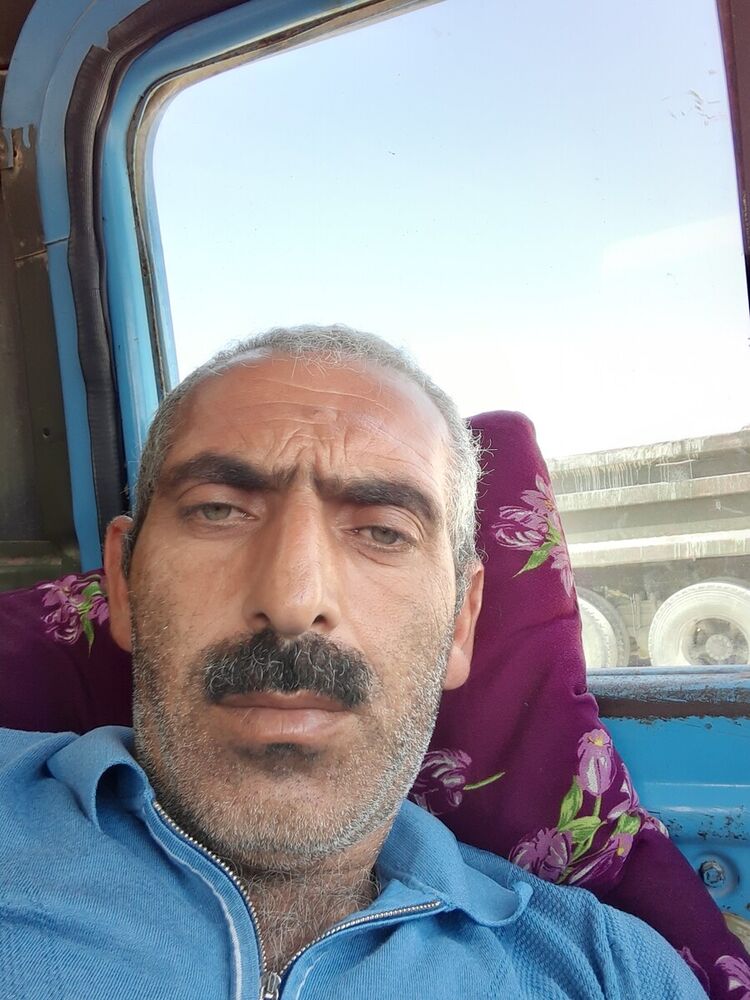  20047584  Anar, 45 ,    