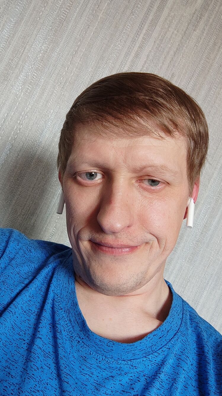  ,   Oleg, 42 ,   